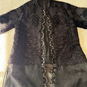 Chic Black Lace Women's Cape